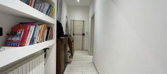 4-salle Appartement à Livorno, Italy No. 225466 25