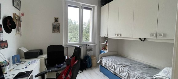 4-salle Appartement à Livorno, Italy No. 225466 30