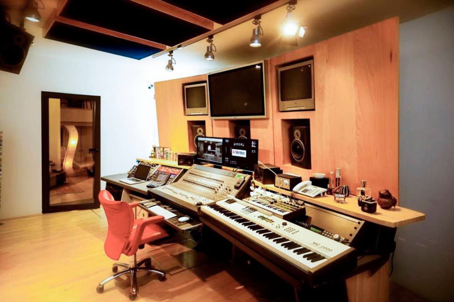 181m² Commercial property in Milan, Italy No. 246990