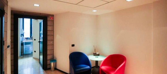 181m² Commercial property in Milan, Italy No. 246990 13