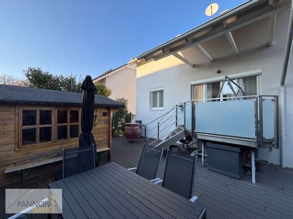 Casa de 6 habitaciónes en Munchendorf, Austria No. 12982