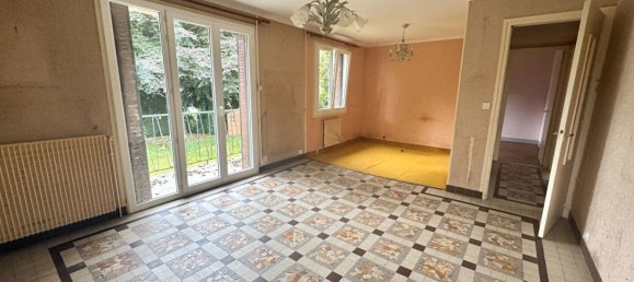 2 bedrooms House in Calvados, France No. 293440 2