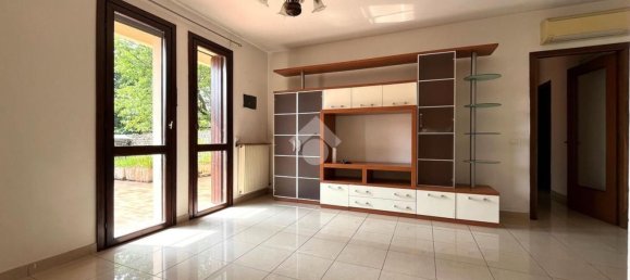 3 rooms Apartment in Nervesa della Battaglia, Italy No. 283403 2