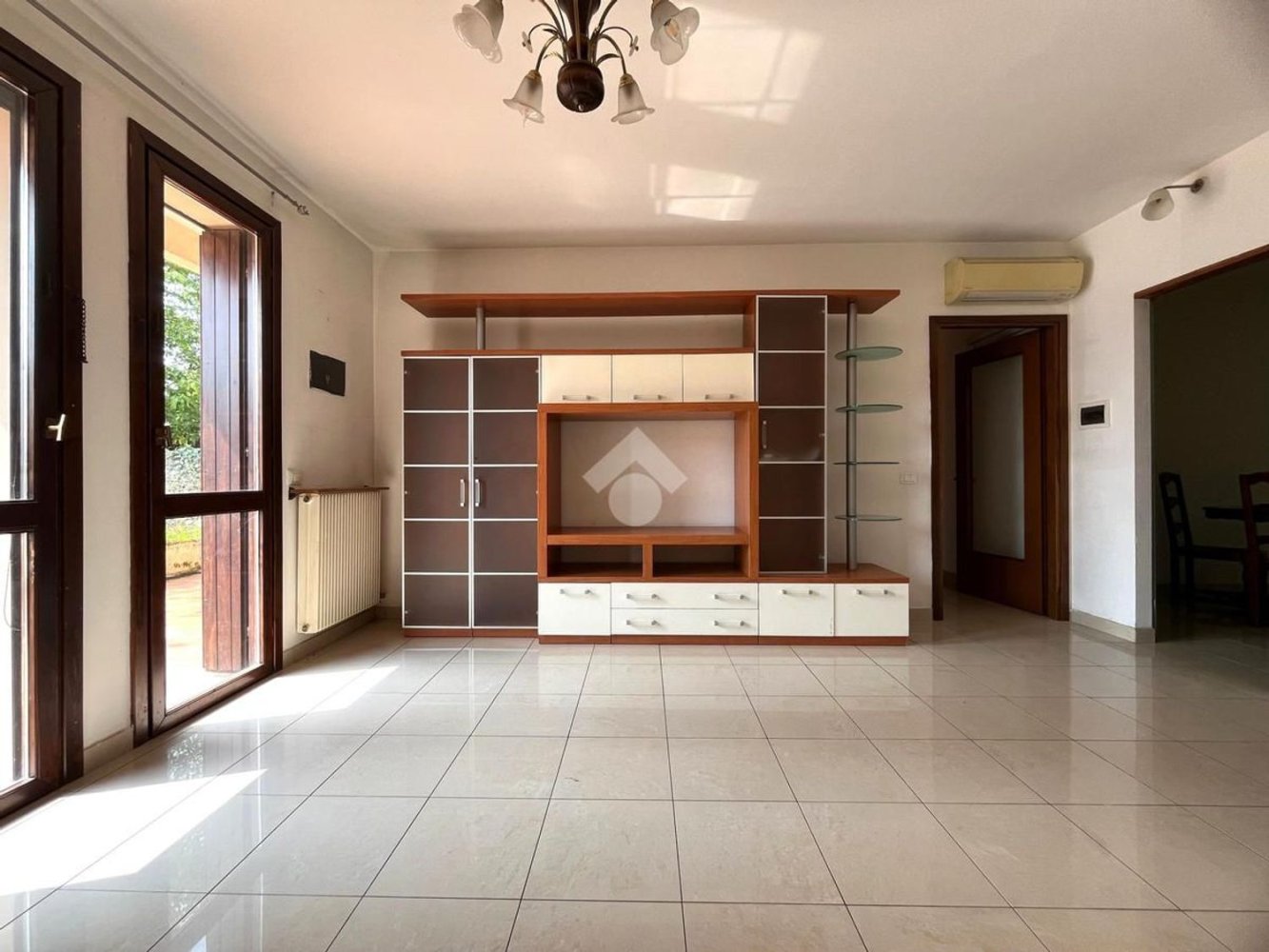 3 rooms Apartment in Nervesa della Battaglia, Italy No. 283403