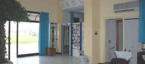 4 rooms Apartment in Besenzone, Italy No. 98454 6