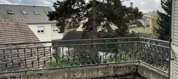 Коммерческая недвижимость 504м² в Сент-Женевьев-де-Буа, Франция № 146935 3