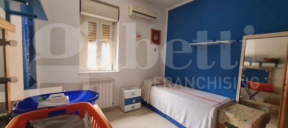 5 rooms Apartment in Palermo, Italy No. 33545 9
