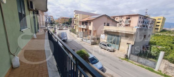 5 rooms Apartment in Palermo, Italy No. 33545 14