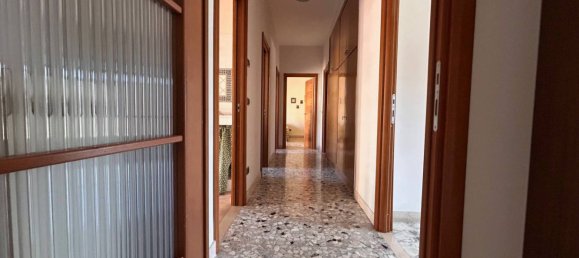 2 bedrooms Apartment in Caserta, Italy No. 93610 12