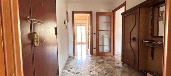 2 bedrooms Apartment in Caserta, Italy No. 93610 8