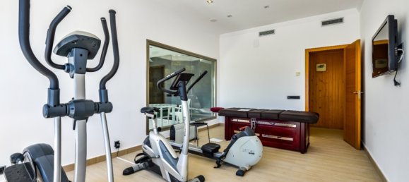 Villa de 6 dormitorios en Moraira, Spain No. 83559 8