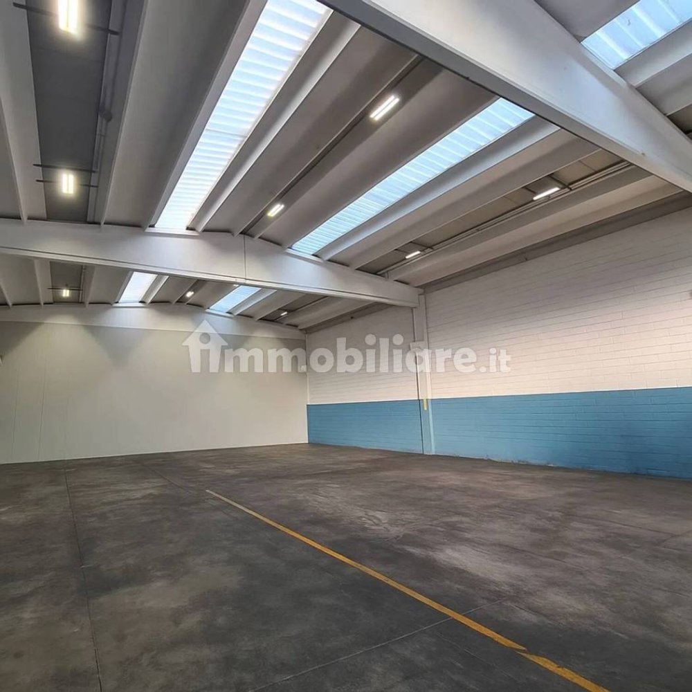2-Zimmer Lagerhaus in Palazzolo sull'Oglio, Italy, Nr. 264975