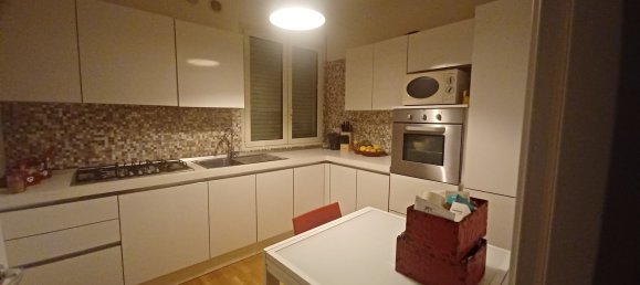 5 rooms Apartment in Rimini, Italy No. 213120 4