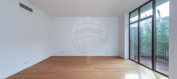 3 bedrooms Apartment in Lisbon, Portugal No. 127966 21