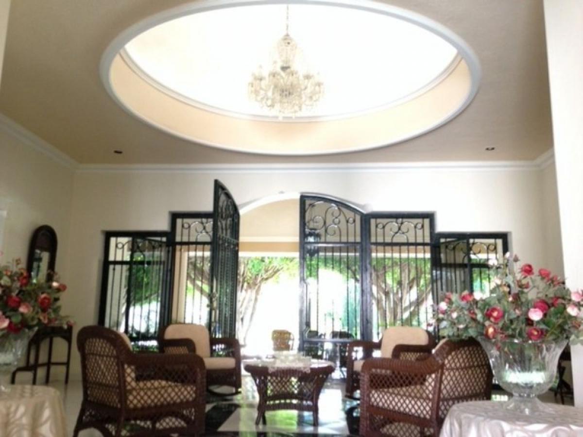 4 bedrooms House in Yucatan, Mexico No. 166984