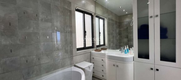 Пентхаус с 2 спальнями в Заббар, Мальта № 10388 15