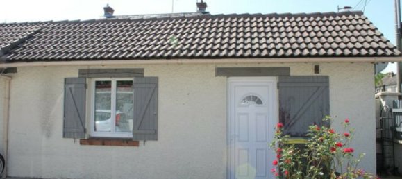 240m² Building in Dordives, France No. 50179 2