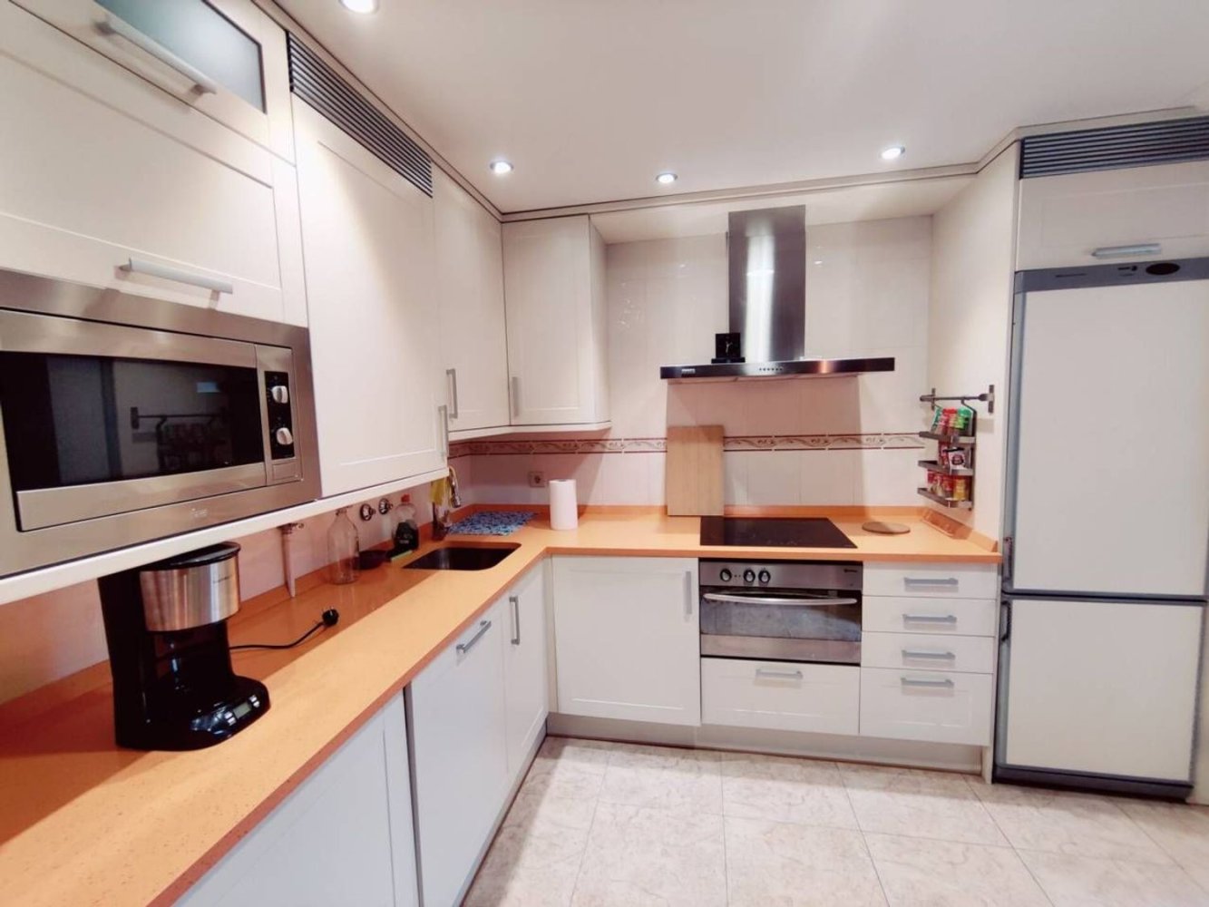 2 bedrooms Apartment in Burgos, Spain No. 72010