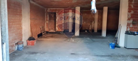 180m² Garage in Borghetto di Vara, Italy No. 292942 2