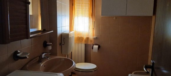 5 bedrooms Apartment in Massa, Italy No. 342710 9