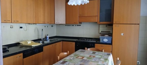 5 bedrooms Apartment in Massa, Italy No. 342710 4