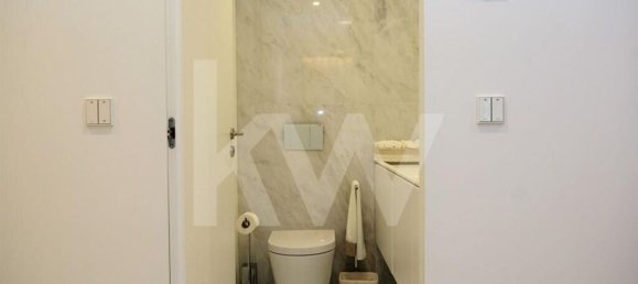 Studio in Lisbon, Portugal No. 89300 44