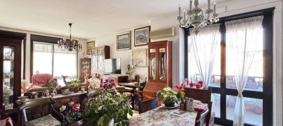 3 bedrooms Apartment in Milan, Italy No. 332147 2
