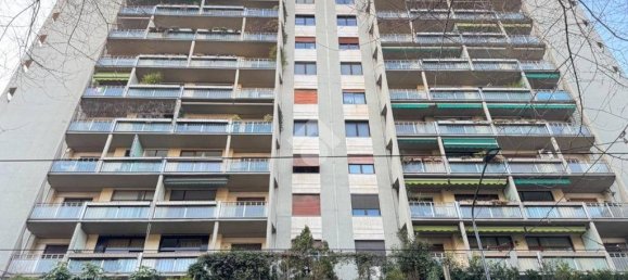 3 bedrooms Apartment in Milan, Italy No. 332147 25