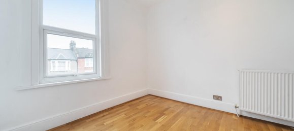2 bedrooms Apartment in London, United Kingdom No. 7688 6