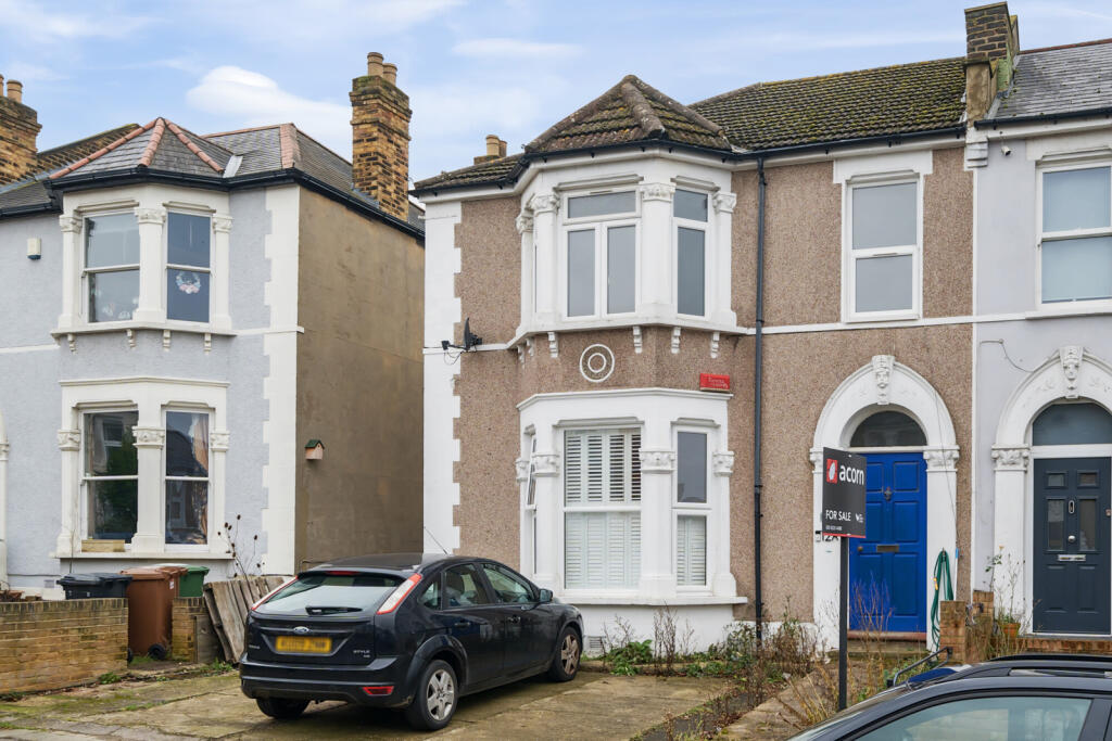 2 bedrooms Apartment in London, United Kingdom No. 7688