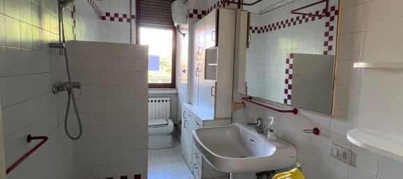 5 rooms Apartment in Castelfiorentino, Italy No. 121903 6