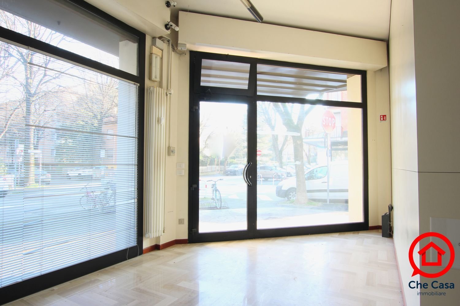 97m² Office in Cesena, Italy No. 108618