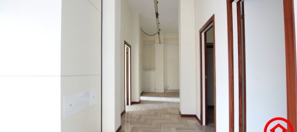 97m² Office in Cesena, Italy No. 108618 4