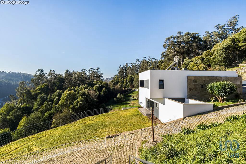 Вилла с 4 спальнями в Пенафиел, Португалия № 120671