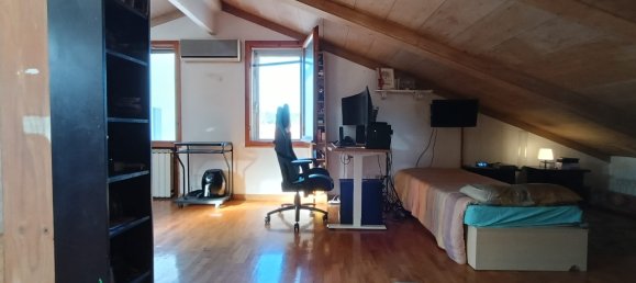 Studio in Calenzano, Italy No. 8626 8