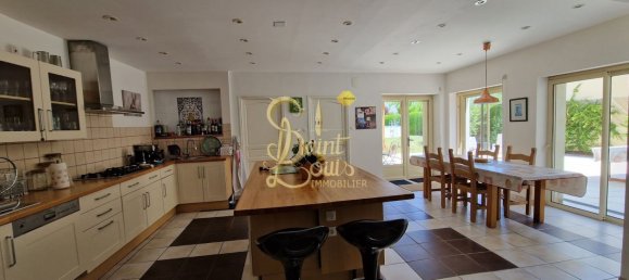 4 bedrooms House in Chinon, France No. 76215 7