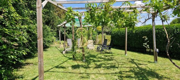 4 bedrooms House in Chinon, France No. 76215 4