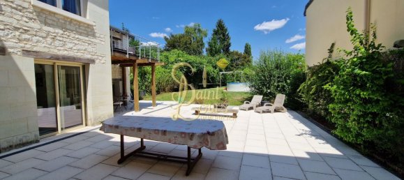 4 bedrooms House in Chinon, France No. 76215 3