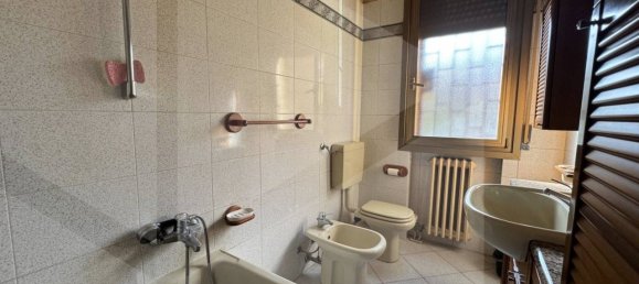 4 rooms Apartment in Casalecchio di Reno, Italy No. 24991 19