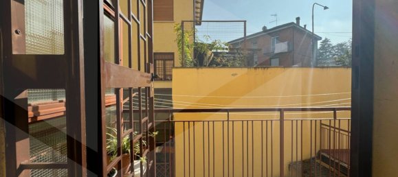 4 rooms Apartment in Casalecchio di Reno, Italy No. 24991 24