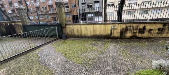 3 bedrooms Apartment in Porto, Portugal No. 106203 8