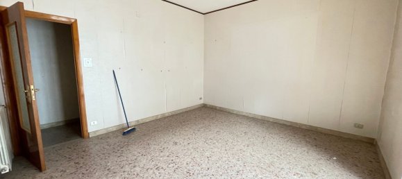 Apartamento de 7 habitaciónes en Caltanissetta, Italy No. 286664 8