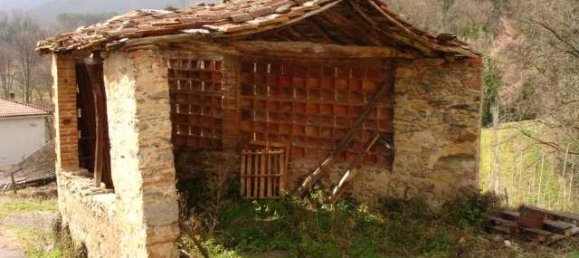 8 rooms House in Capannori, Italy No. 75585 2