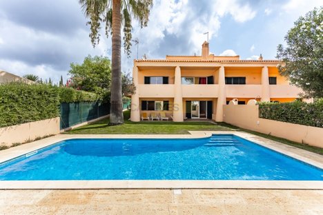 4 bedrooms House in Quarteira, Portugal No. 118701