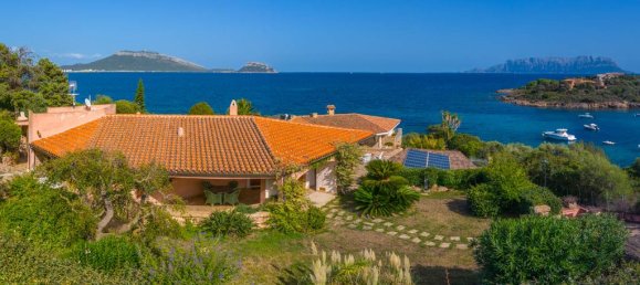 4 bedrooms Villa in Golfo Aranci, Italy No. 296897 5