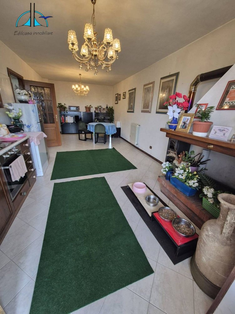 3غرفة شقة في Montelibretti, Italy رقم 68833