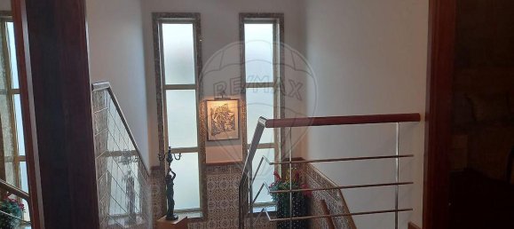 3 bedrooms House in Polvoreira, Portugal No. 37999 6