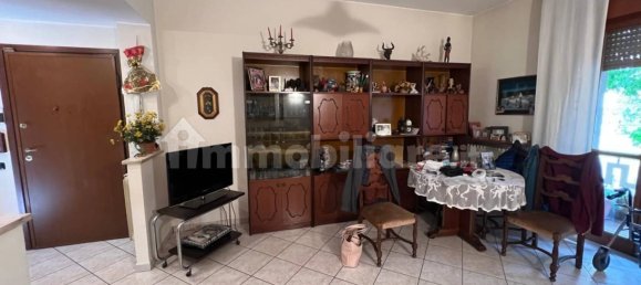 2 bedrooms Apartment in Saronno, Italy No. 380036 6