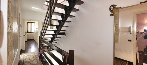 Вилла с 4 комнатами в Вимеркате, Италия № 260010 17