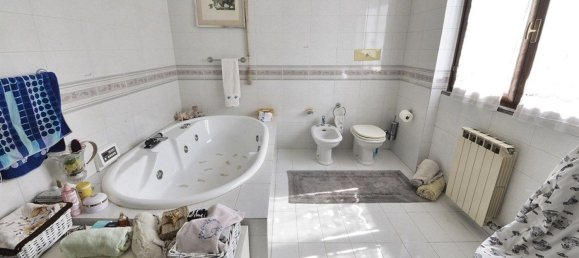 Вилла с 4 комнатами в Вимеркате, Италия № 260010 25